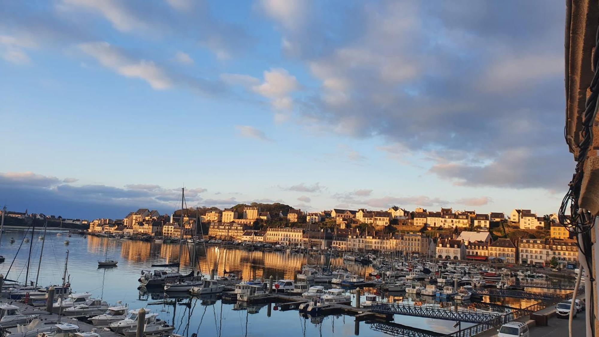 Anatoline Audierne Appart'Hotel Vue Mer - Sea & Harbor Stay Εξωτερικό φωτογραφία